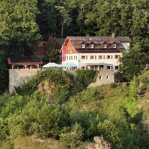 https://naturfreundehaus-veilbronn.com-bavaria.com